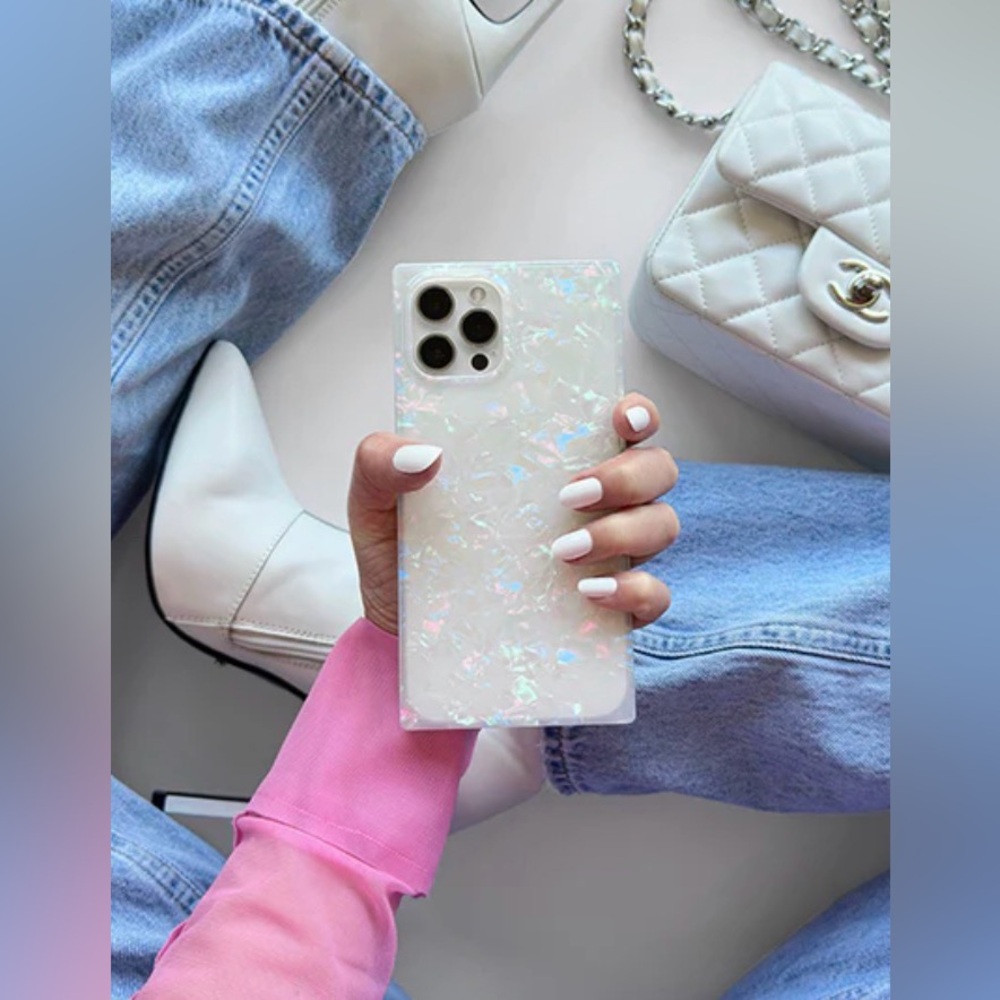 NWT 🔖📱iPhone 17 ProFlaunt Square Iridescent MagSafe iPhone Case Pearl Shell